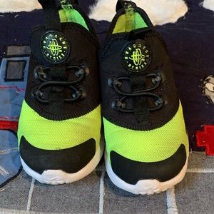 Good worn bike hurache sneakers